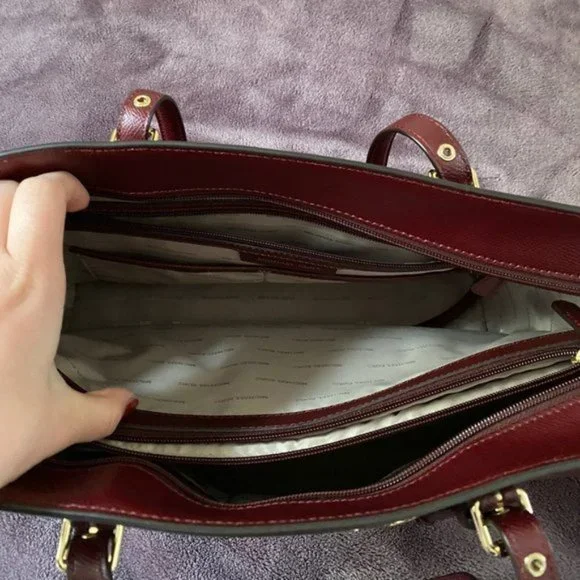 Michael Kors Voyager Medium Crossgrain Tote Bag